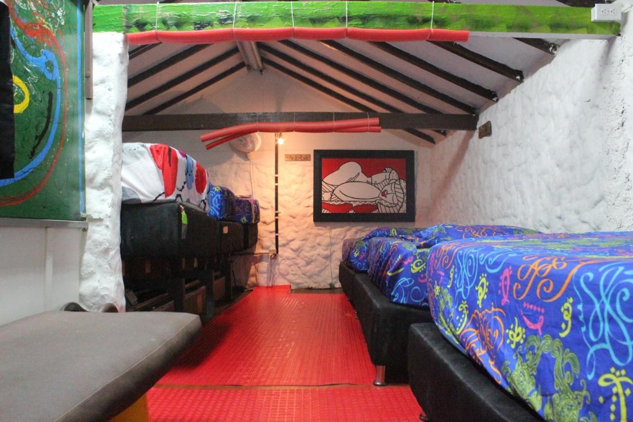 ميديلين Mila Hostel المظهر الخارجي الصورة